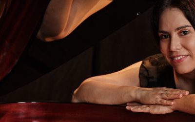 LA PIANISTA GALLEGA, ELSA MUÑIZ, PRESENTA SU LIBRO-DISCO, ‘NEW BEGINNINGS’: UNA NUEVA ETAPA CONTADA A TRAVÉS DEL ‘PIANOTELLING’