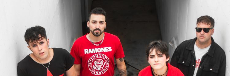 ROCK SUCIO, ELECTRÓNICA RABIOSA Y UNA MISA QUE SE CONVIERTE EN AFTER- “SHOCK” DE MUÑECA RUSA (producido por Igor Paskual)