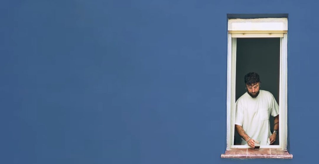 LUIS FERCÁN PUBLICA “CRISTALES”, PRODUCIDO POR NACHO MUR. UN HIMNO FOLK PARA AVANZAR SU NUEVO DISCO