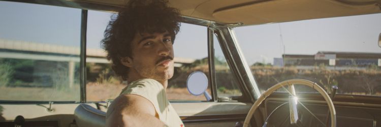 ISMA ROMERO Y TWANGUERO JUNTOS EN “JUSTO Y NECESARIO”, UN VIAJE A LA RAÍZ LATINA QUE ANTICIPA EL PULSO MÁS ORGÁNICO DEL NUEVO DISCO